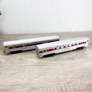 Pair of Tyco HO Gauge Santa Fe Red Stripe‎ Passenger Cars Tavern & Pullman